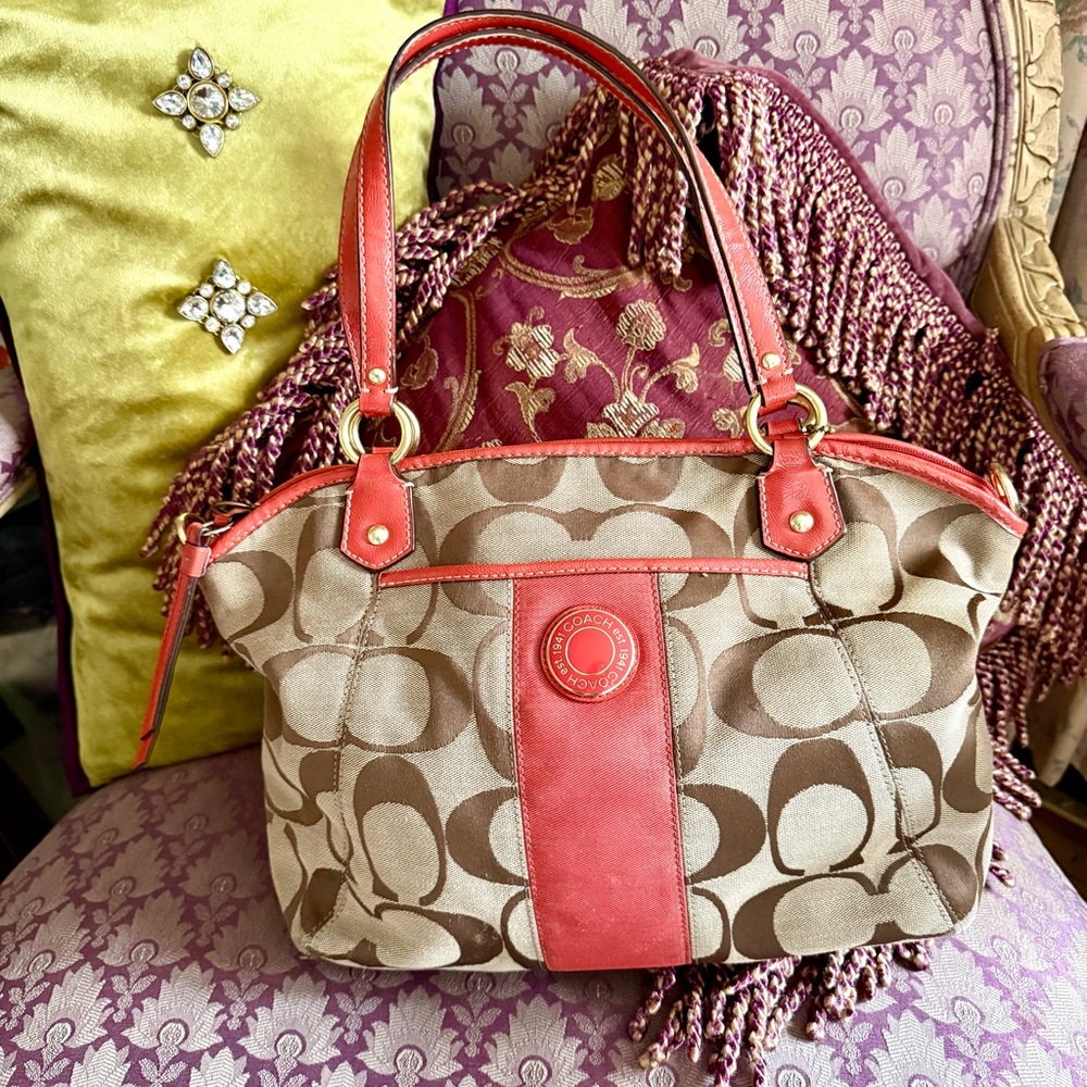 COACH PURSE SIGNATURE BROWN TAN CORAL PATENT LEATHER STRAP BAG TRIM GOLD METAL